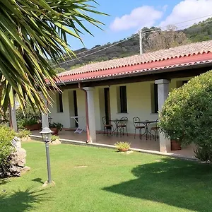 Bed & Breakfast Domo Minnannu Miriu, Trudda