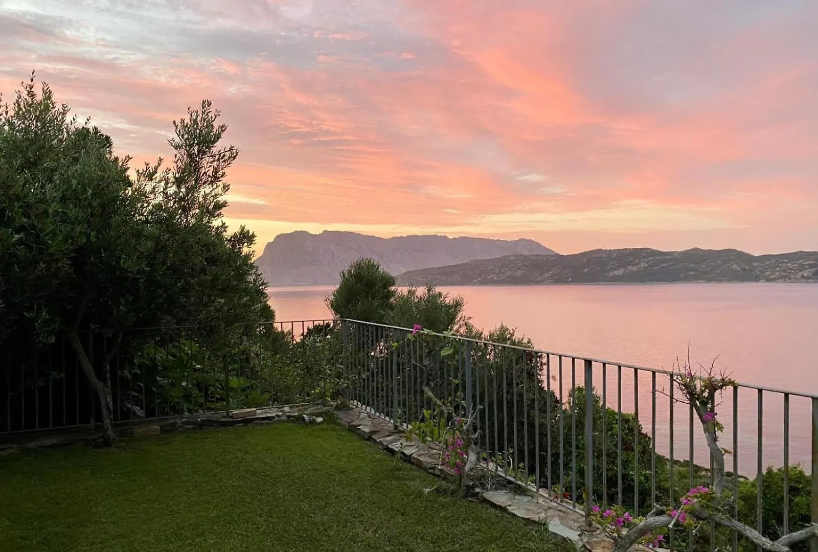 Villaggio Est A Capo Coda Cavallo San Teodoro Aparthotel